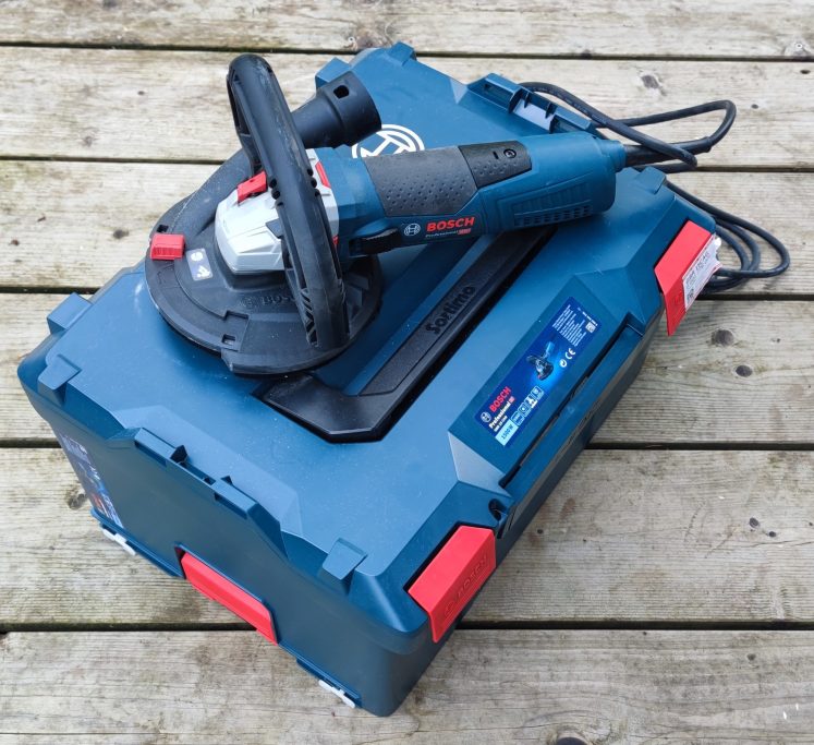 Elektrischer Bosch-Betonschleifer.